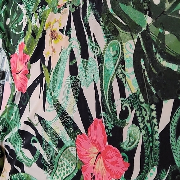 Attitudes women's multi color floral blouse Size: LP - Picture 5 of 5